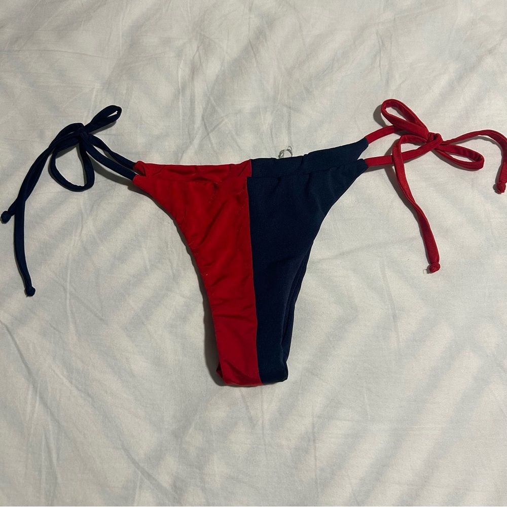 SAN LORENZO red and navy blue bikini bottom, size L